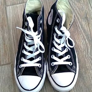 Unisex Black converse ALL Star